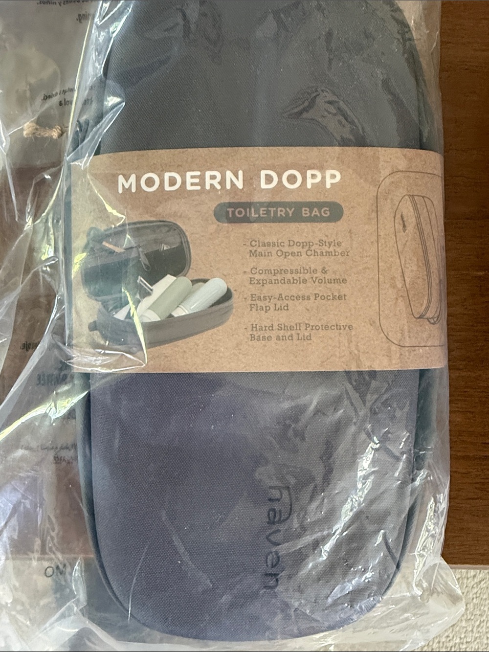 Toiletry bag, New.